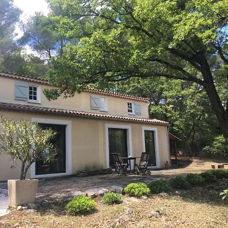 Villa De Carbonelle Pierrevert Bagian luar foto