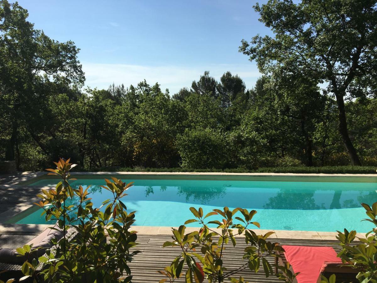 Villa De Carbonelle Pierrevert Bagian luar foto