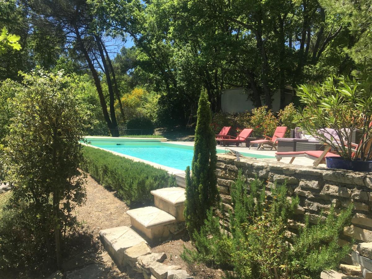 Villa De Carbonelle Pierrevert Bagian luar foto